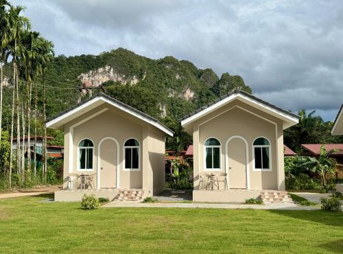 Hills & Hush Khao Sok Eco Resort in Khao Sok National Park