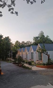 บ้านสวนเอ็มบีน่า in Ban Mae Pha Haen