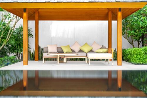 3BR Private Pool Villa Tropical Phuket Escape