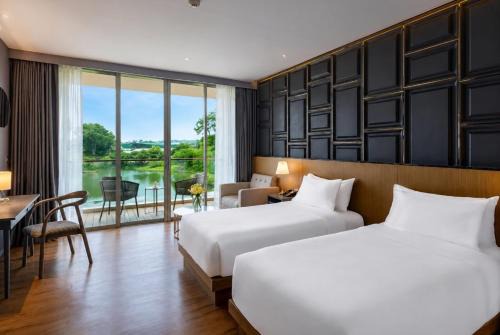 Wyndham Grand Nai Harn Beach Phuket