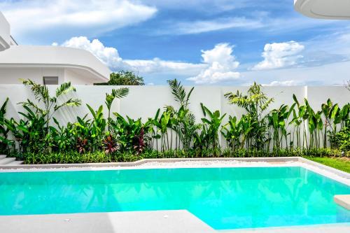 Manor 4BR Pool Villa in Phuket