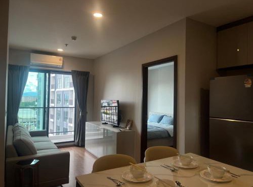 Downtown Pool Apartment 2 Bedrooms 2 Bathrooms Free Outdoor Pool Free Gym Pool View Cooking Available Monthly Rental Available 6F in Chiang Mai