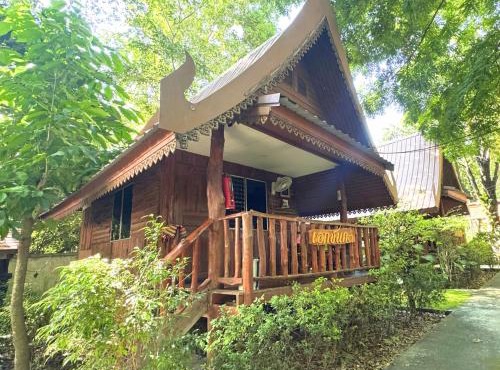 Akchanok Homestay - Nature Retreat in Phitsanulok