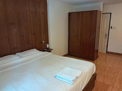 Namtip Bar & Guesthouse in Pattaya
