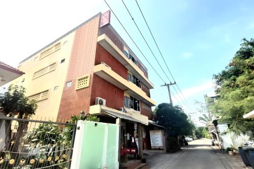 Sukhum Sukhumvit-Onnut Guest House in Amphoe Phra Khanong