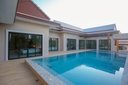 บ้านครีมครูเมย์ พูลวิลล่า in Hua Hin