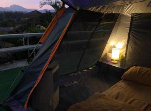 Sandee camping by Sandee place mountain view hotel in Chom Thong