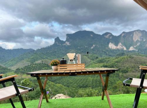 Camping phutajoy Khaosok แคมป์ปิ้งภูตาจ้อยเขาศก in Surat Thani