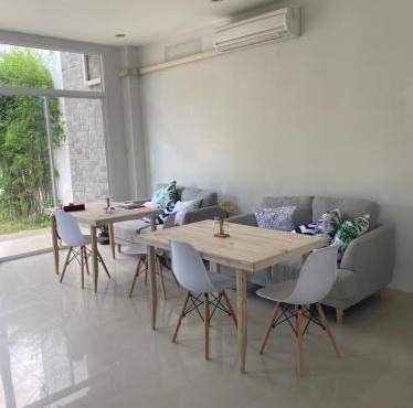 The CHU cafe/guesthouse in Nai Harn Beach