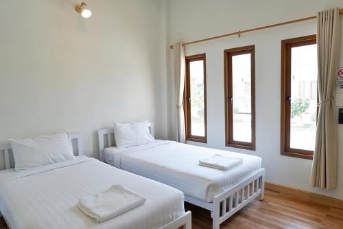 Hey Sunday Home in Ban Mit Mongkhon