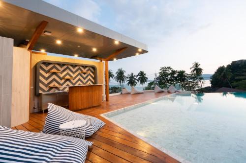 Panwaburi Beachfront Resort - SHA Extra Plus