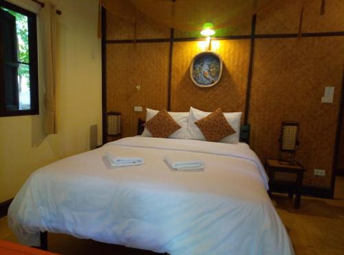 Baanwangnamkeaw Lodge in Ban Hin Dat