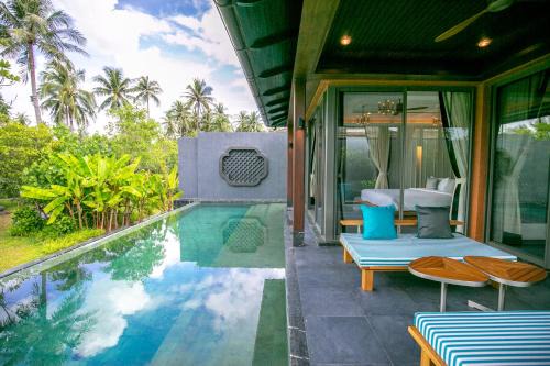 Baba Beach Club Phuket Natai Luxury Pool Villa Hotel by Sri panwa in Natai Beach
