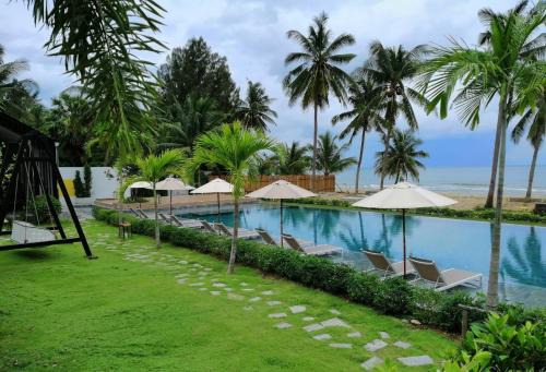 Tungtong Beach Villas in Ban Khao Khwang (2)