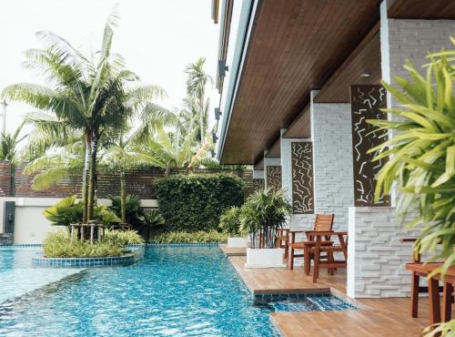 Aqua Resort Phuket - Near Beach and Chalong Pier