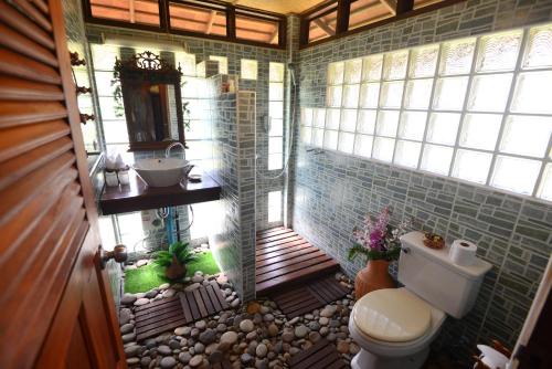 Viang Yonok Hotel, Restaurant, Sports Club in Chiang Saen